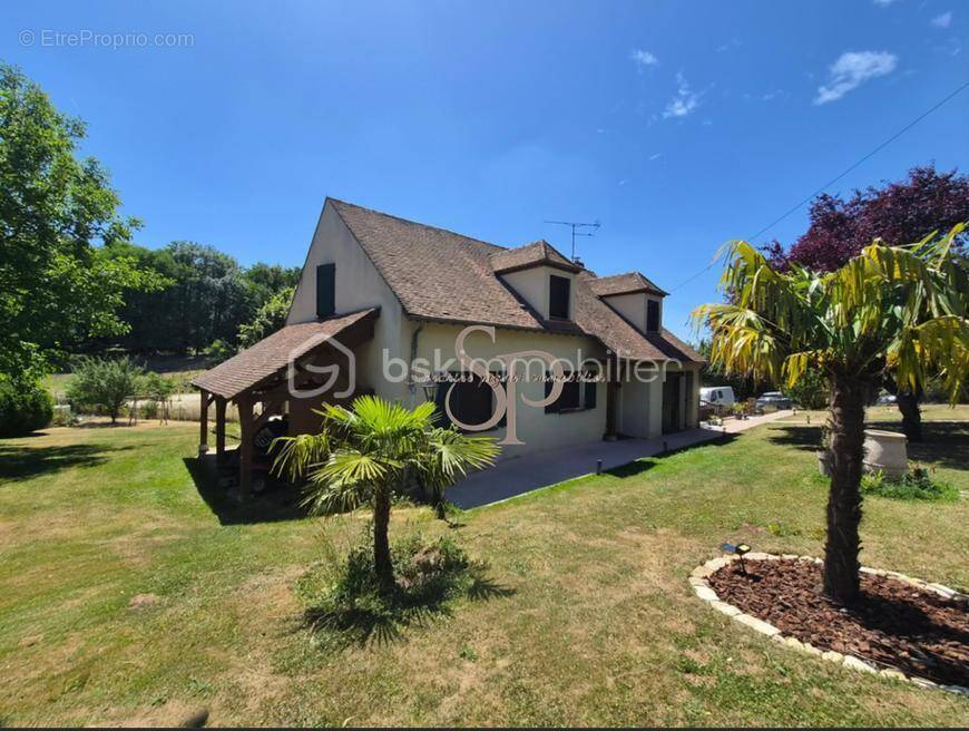 Maison à LORREZ-LE-BOCAGE-PREAUX