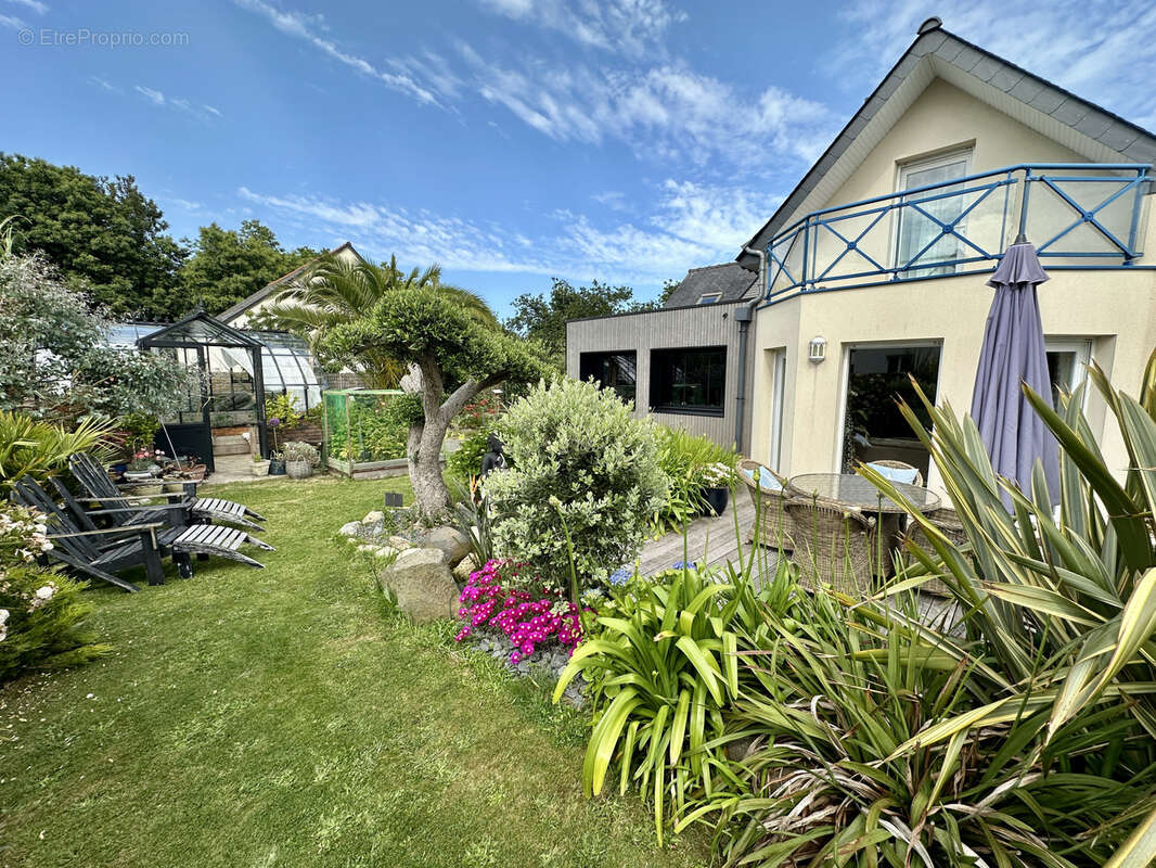 Maison à PLOUGRESCANT