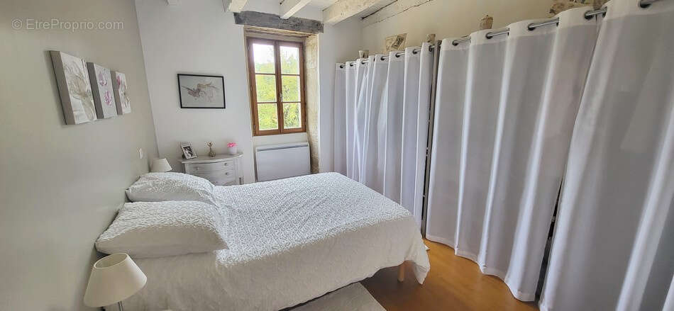 Magnifique maison en pierre restaurée avec piscine - photo 10