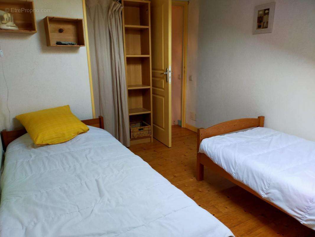 Maison à BERRIAS-ET-CASTELJAU