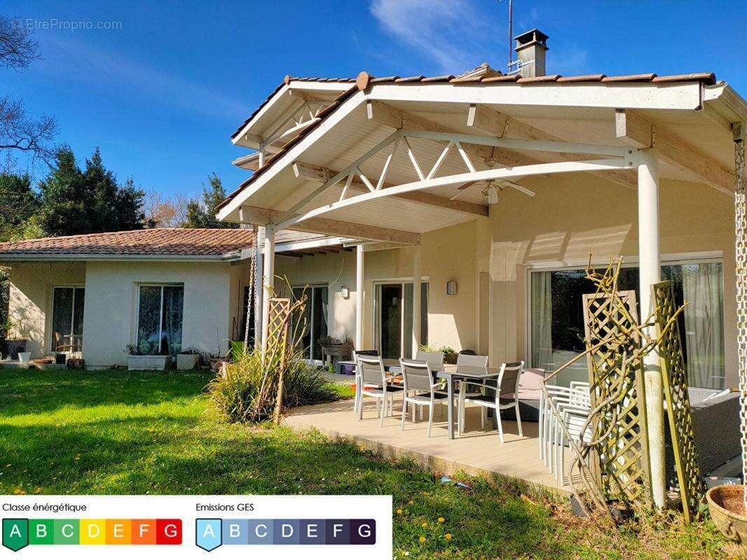 Maison à SAINTE-EULALIE