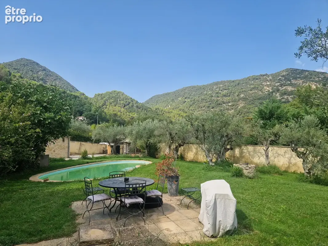 Villa avec piscine hors lotissement - photo 6