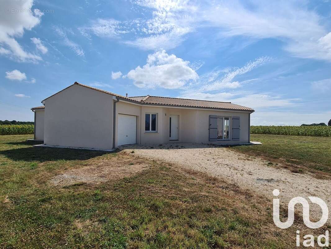 Photo 2 - Maison à LES ESSARDS