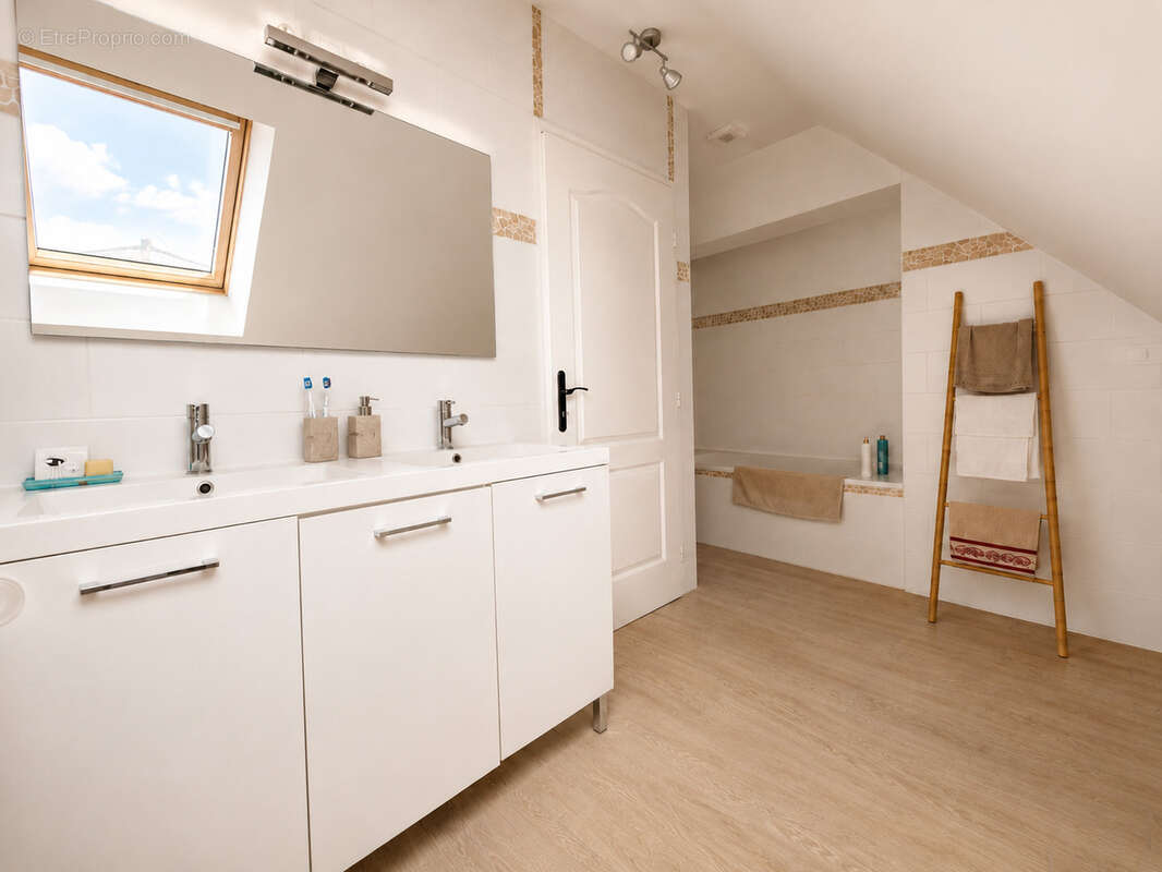 À 5 min de la gare de Gazeran, Maison familiale coup de cœur de 2012, 4 chambres, Garage 34 m2 - photo 13