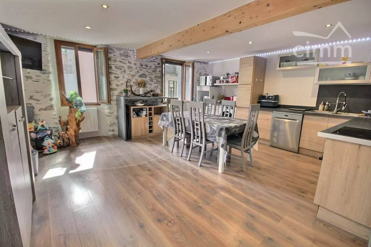 Appartement à LA ROCHETTE