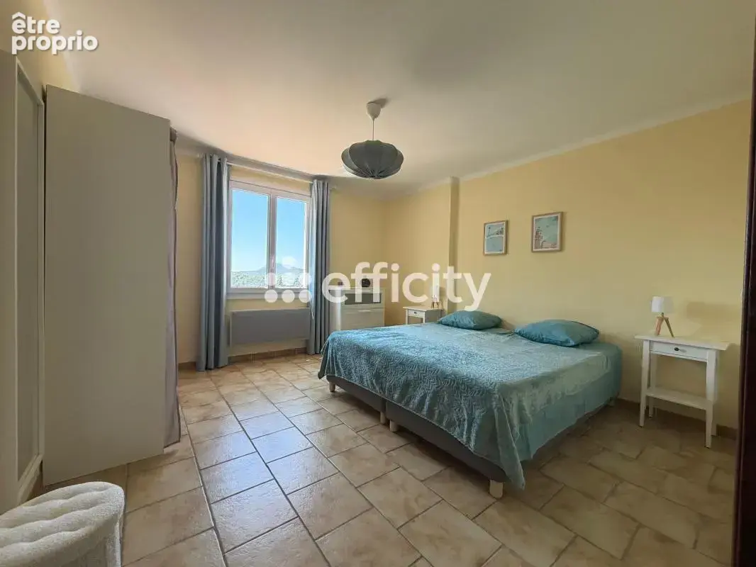 Maison 7 pièces 165 m² à vendre à Pierrefeu-Du-Var (83390) - photo 13