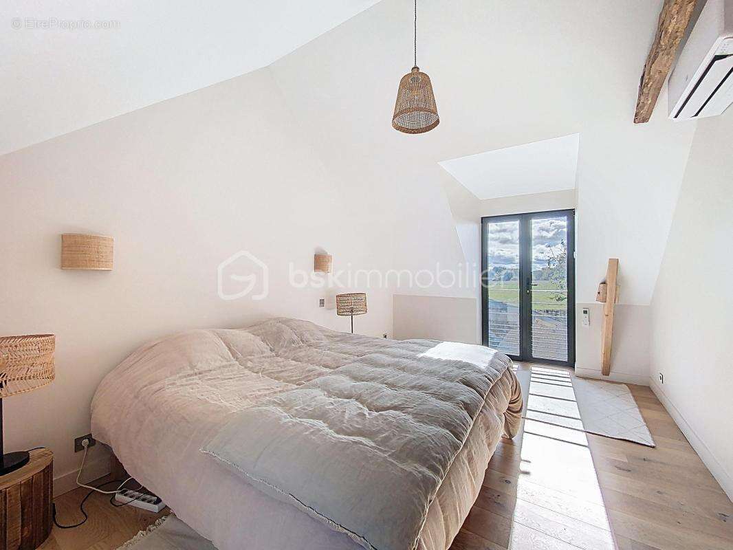 Maison à SAINT-JACUT-DE-LA-MER