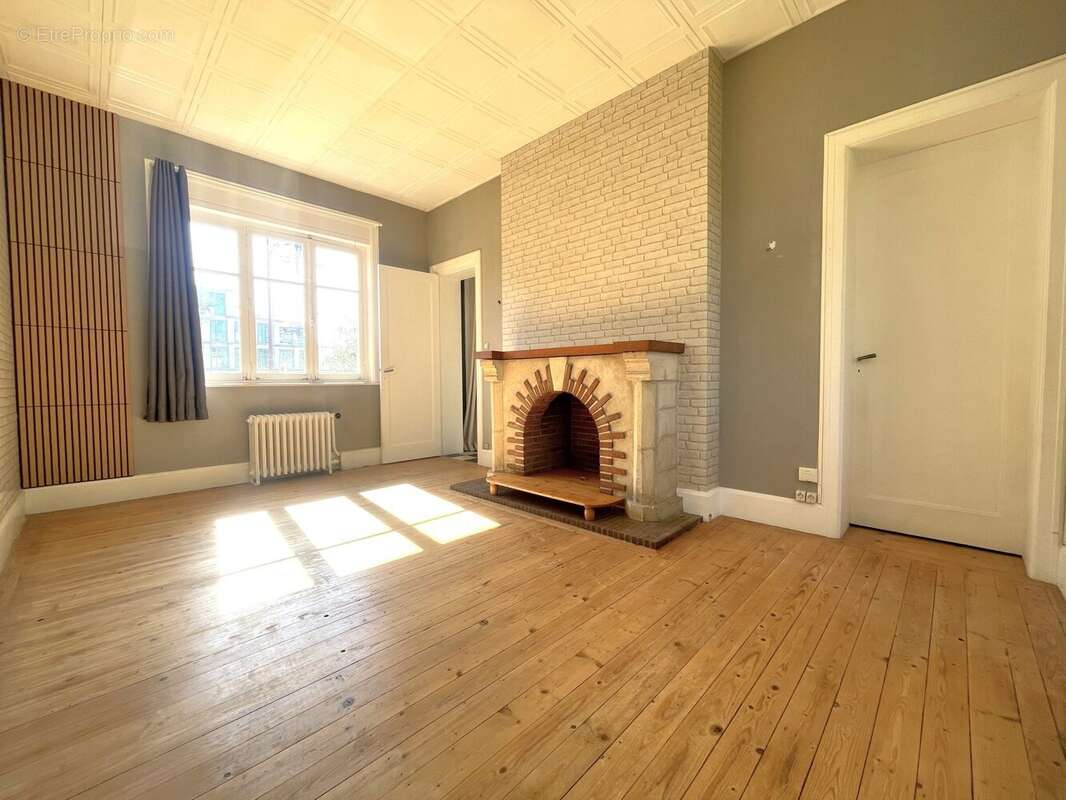 RDC droit - Appartement à MARCQ-EN-BAROEUL