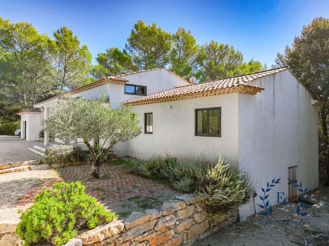 Maison à FLASSANS-SUR-ISSOLE