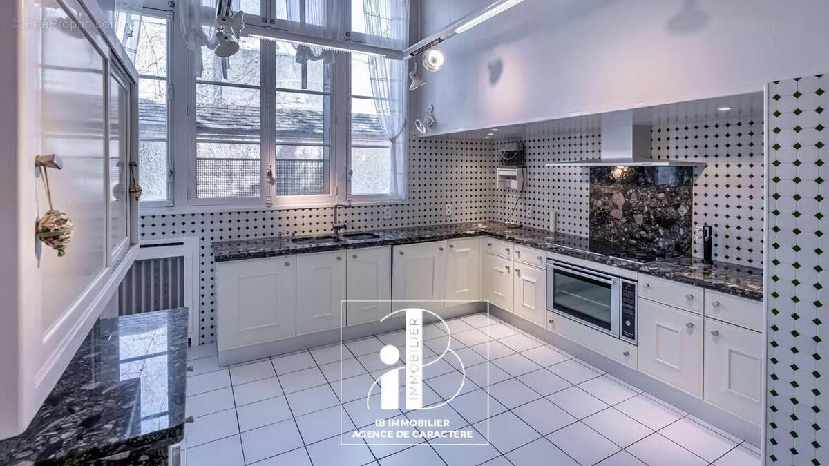 Maison à FONTAINEBLEAU