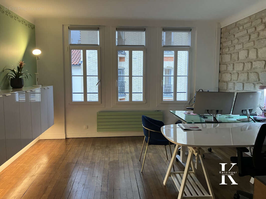 Appartement à PARIS-14E