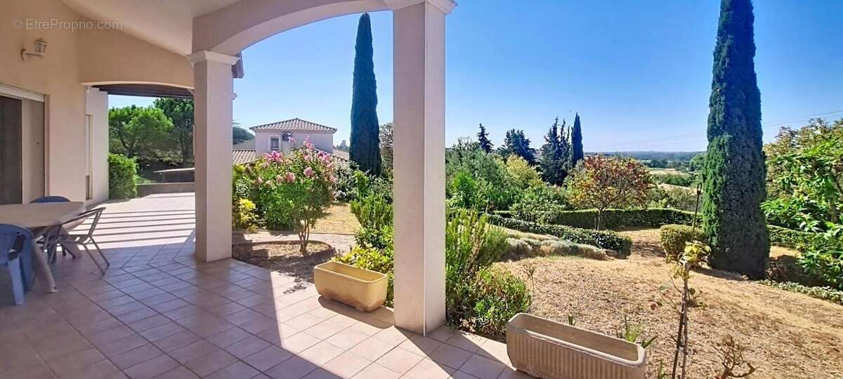 Jolie villa de plain-pied de 147m² avec garage et vue dégagée - photo 2