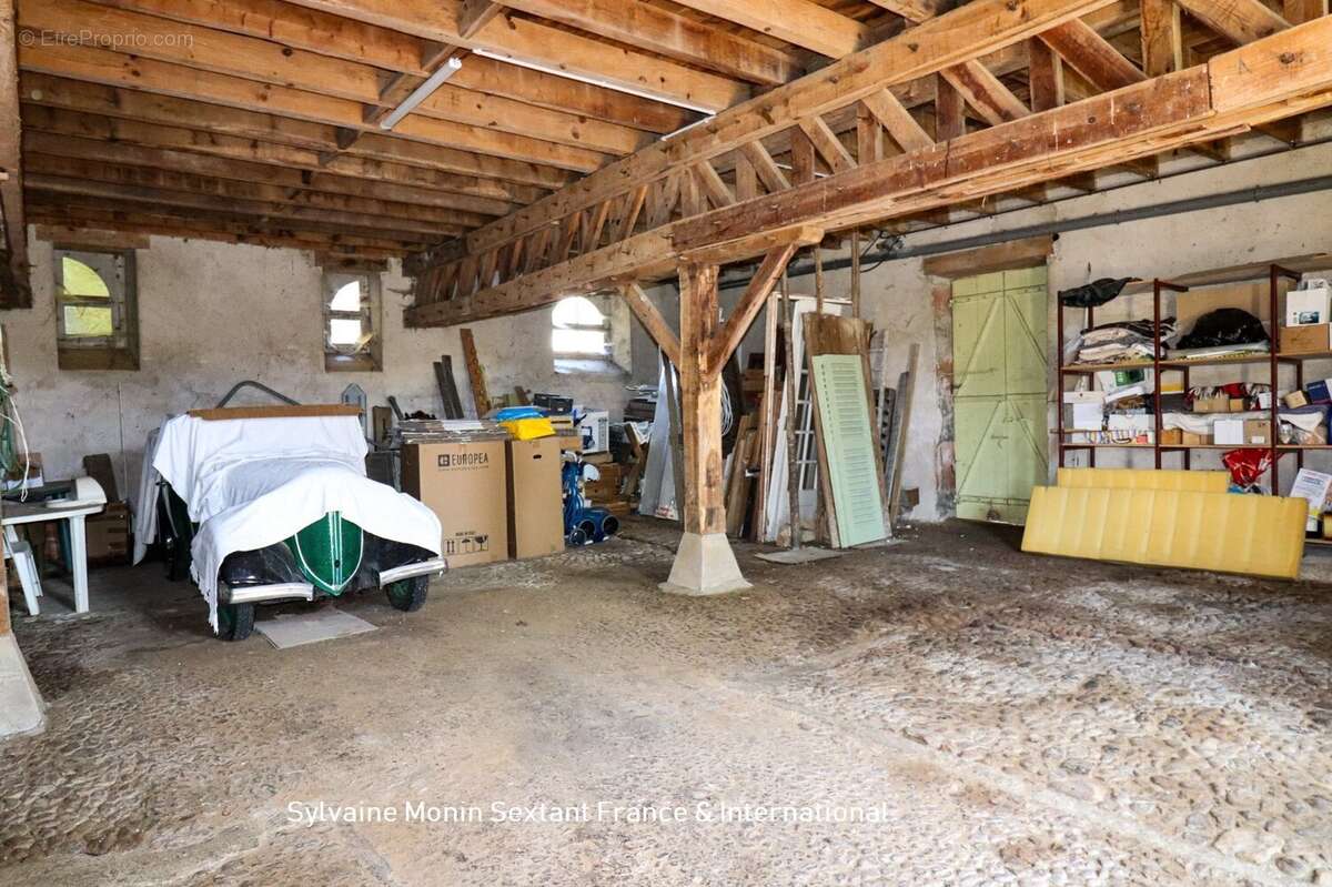 Superbe propriété rénovée sur 2,6 hectares, dépendances et espace piscine avec pigeonnier - photo 19