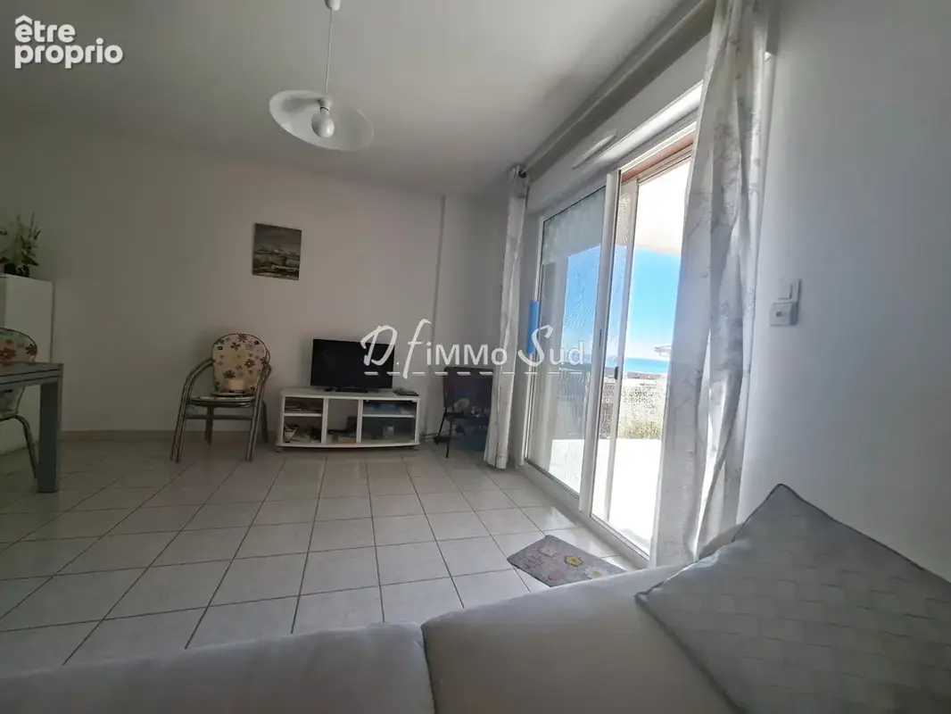 Appartement t2 en rez-de-chaussee avec vue mer -terrasse - jardin - place de parking - photo 11