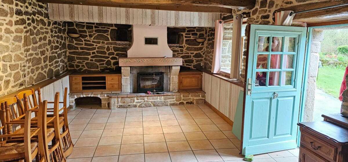 Maison à SEGLIEN