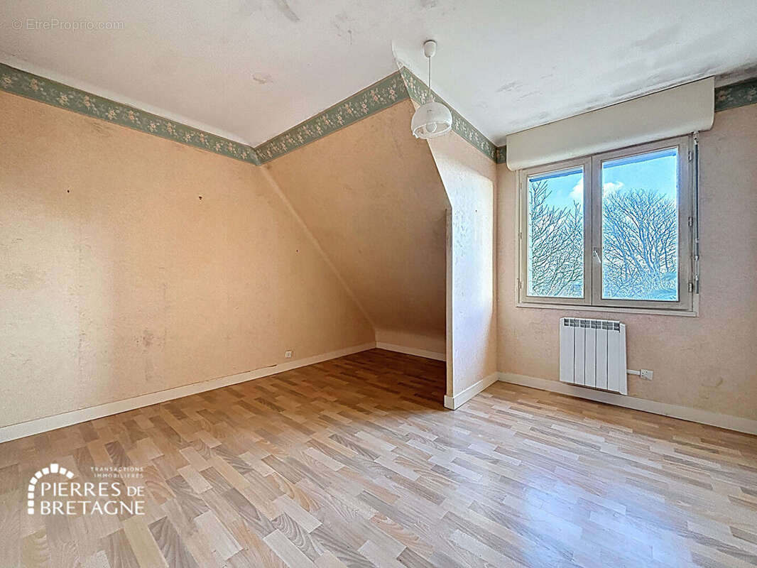 Maison à PLOUGONVELIN