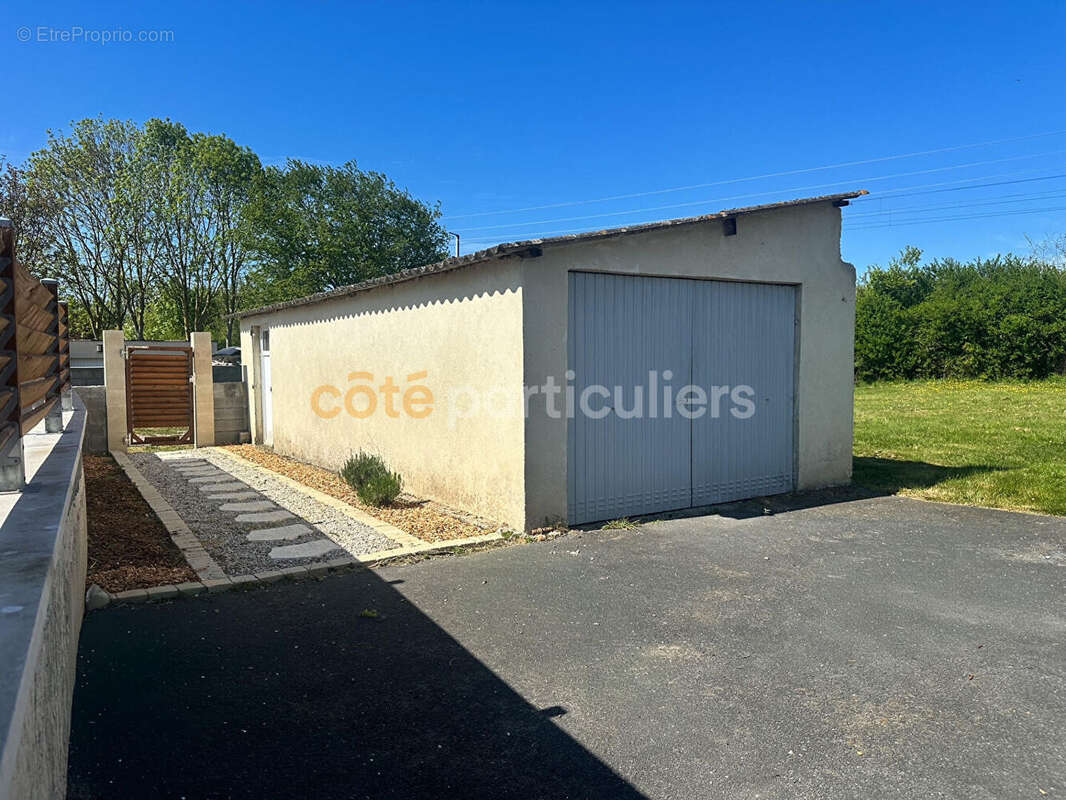 Maison à BRETTEVILLE-L'ORGUEILLEUSE