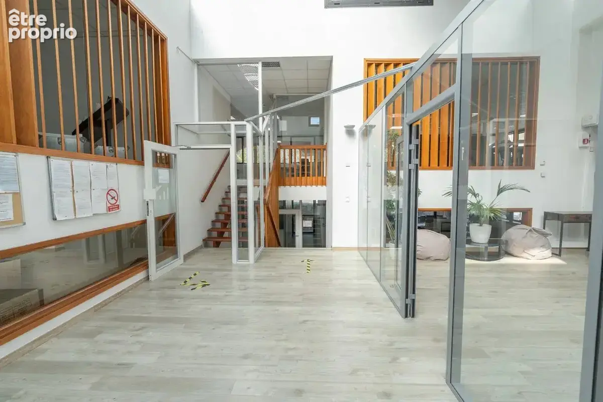 Commerce 1 331 m² à vendre à Valbonne (06560) - photo 6