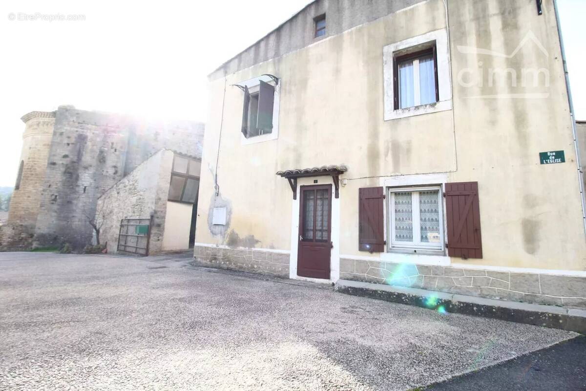 Maison à ANTUGNAC