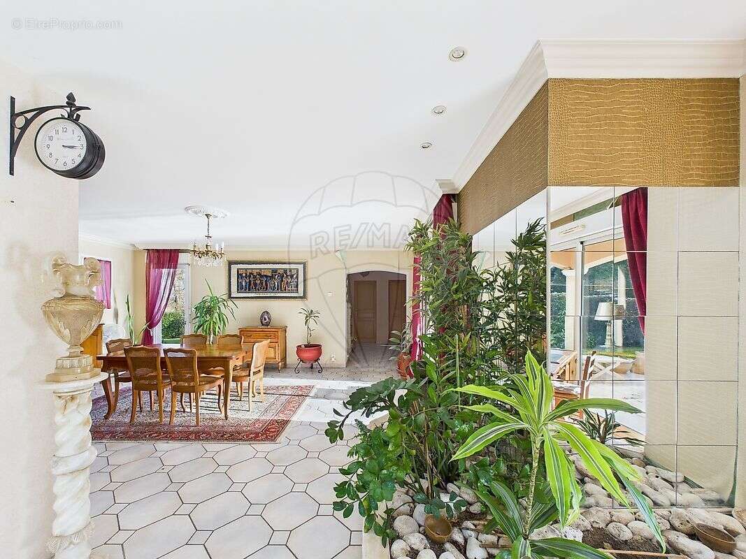 Maison à LES MATHES