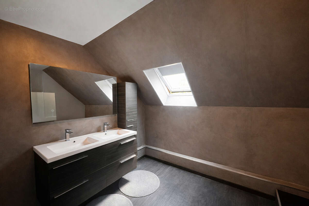 Maison à MORTEFONTAINE-EN-THELLE