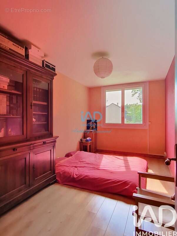 Photo 9 - Appartement à SAINTE-GENEVIEVE-DES-BOIS
