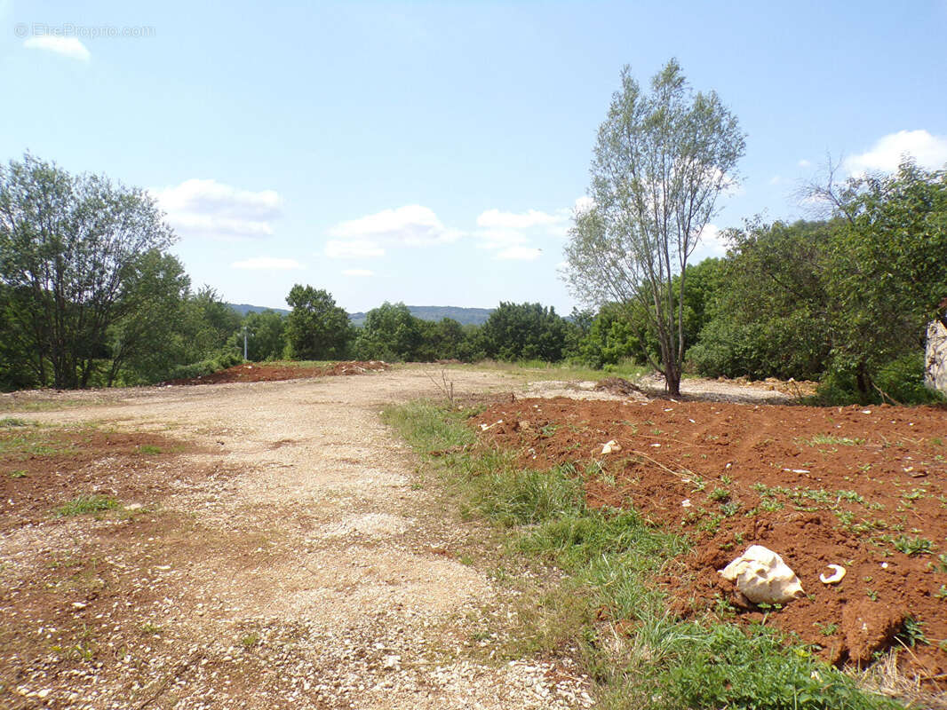 Terrain à BOHAS-MEYRIAT-RIGNAT