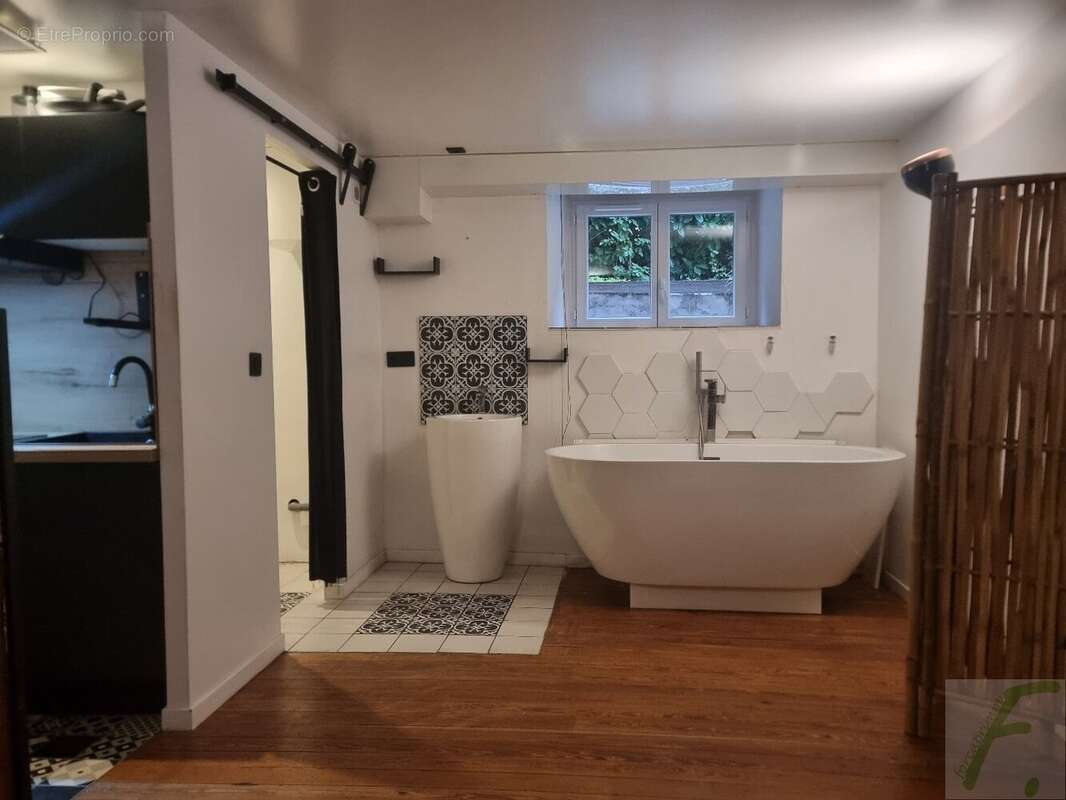 Appartement à AIX-LES-BAINS