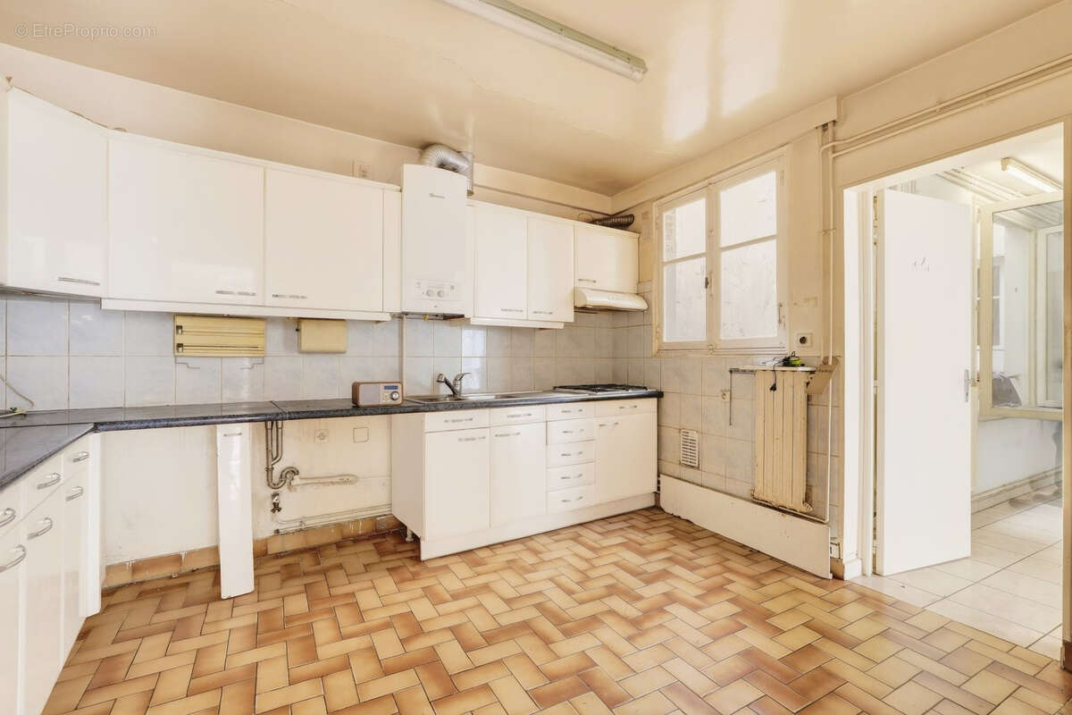 Appartement à PARIS-10E