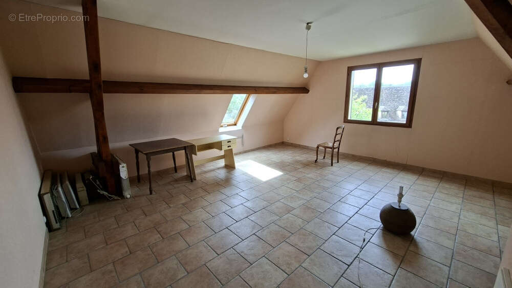 Pavillon sur sous sol, 5 chambres - photo 6