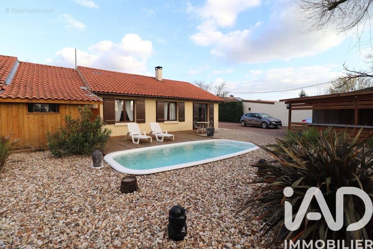 Photo 1 - Maison à LA CLOTTE