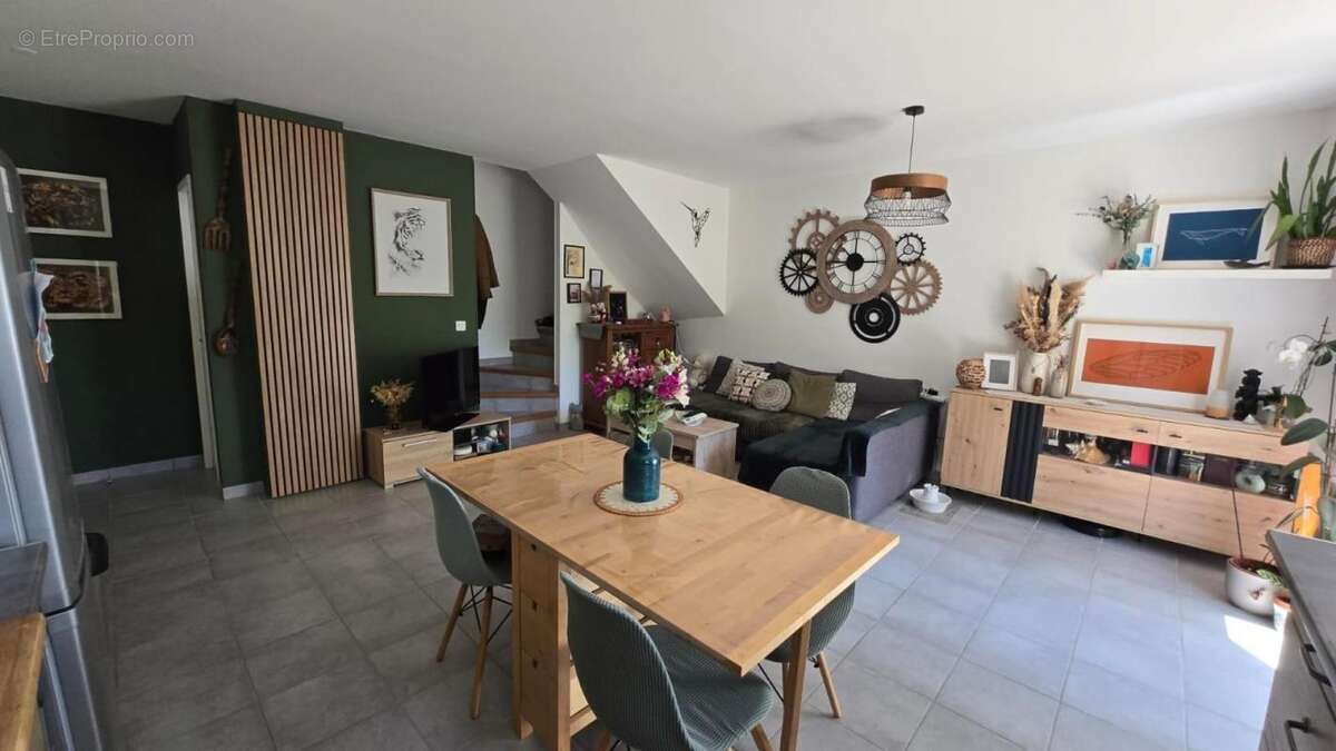 Appartement à CASTRIES