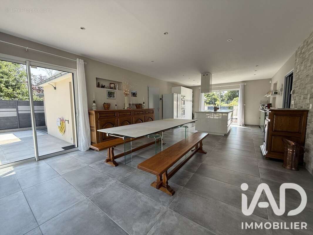 Maison 228 m² à Kervignac  - photo 6