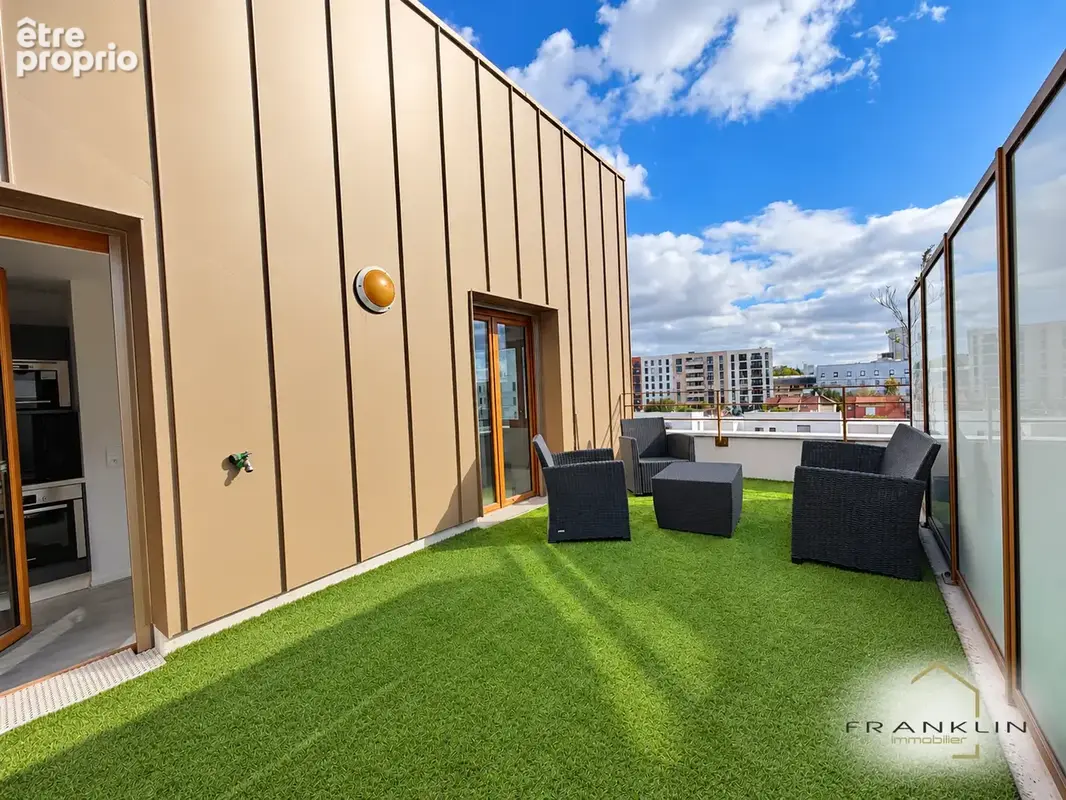 Saint-Denis :EXCLUSIVITE appartement Avec 2 terrasses et un box - photo 2