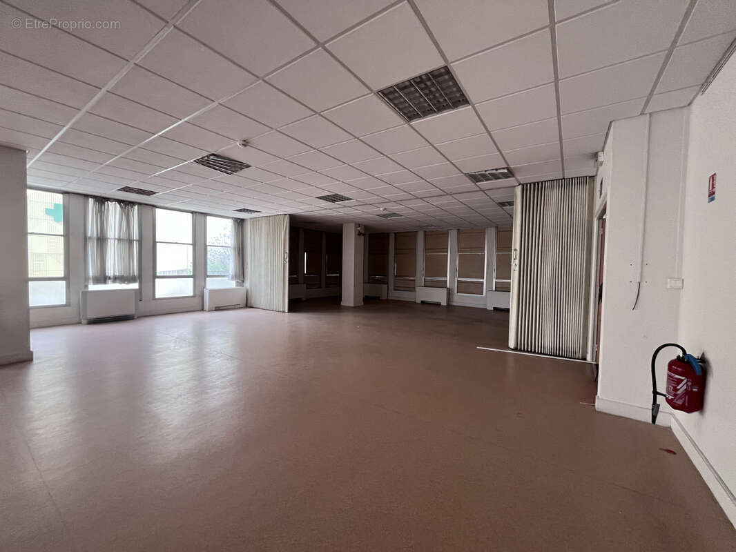 Autre à SAINT-ETIENNE