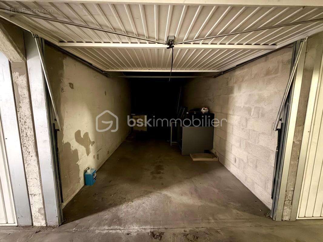 Appartement à SAVIGNY-LE-TEMPLE