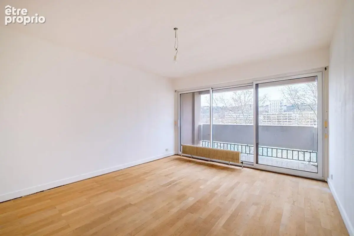 Vente appartement 2 chambres - 6ème étage - vue Rhône - Balcon - photo 4