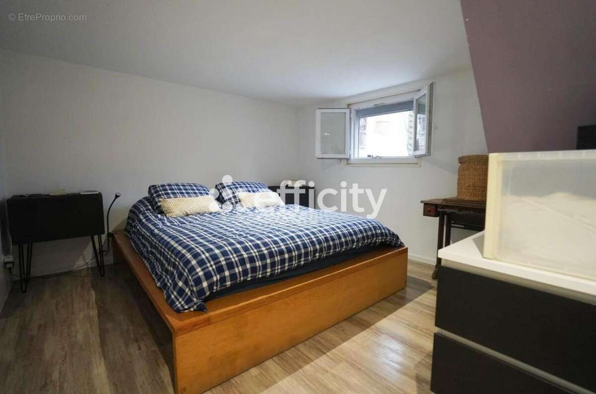 Maison à L&#039;HAY-LES-ROSES