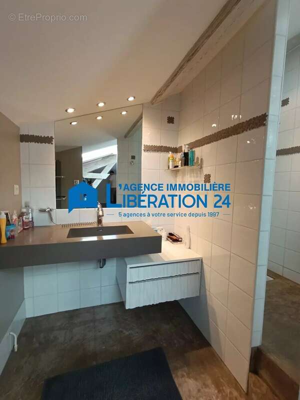 Superbe appartement lumineux de 207 m² à Saint-Étienne - photo 17