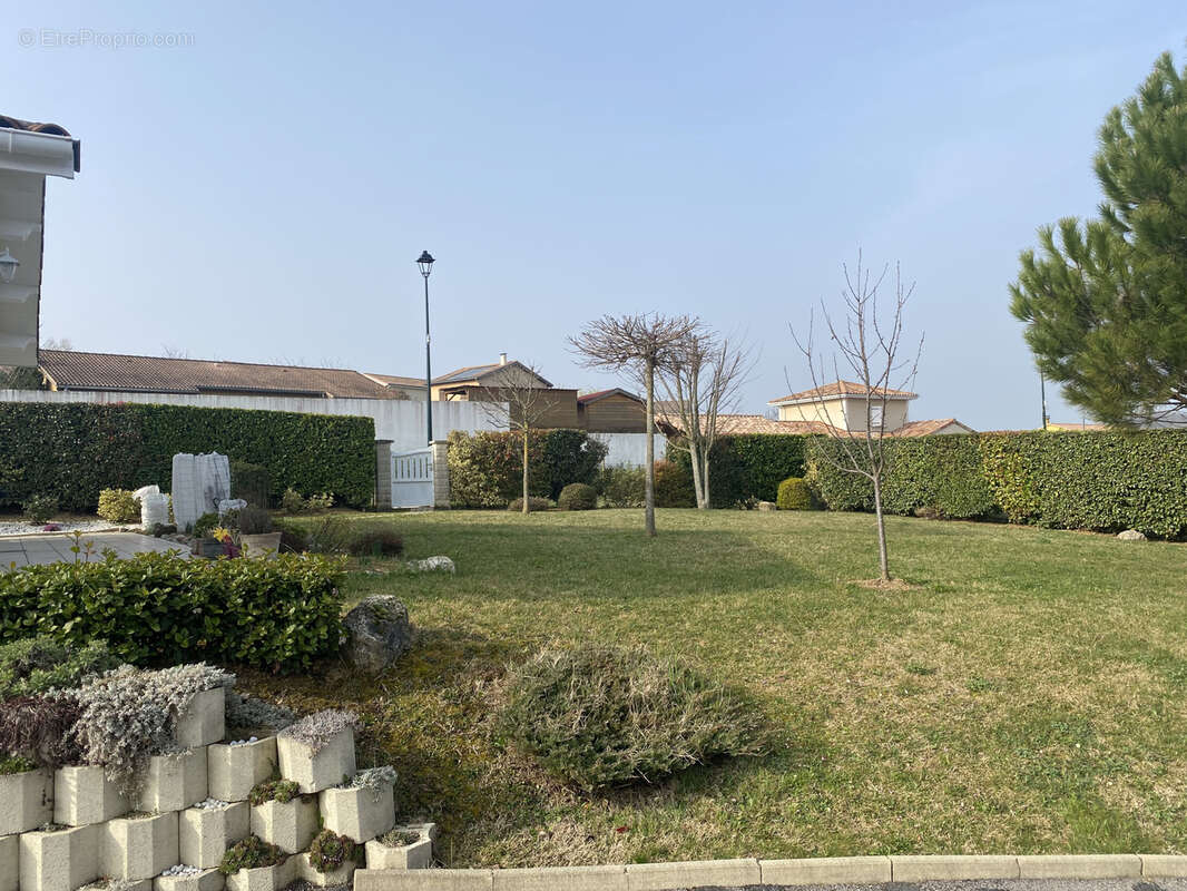 Maison à HAUTERIVES