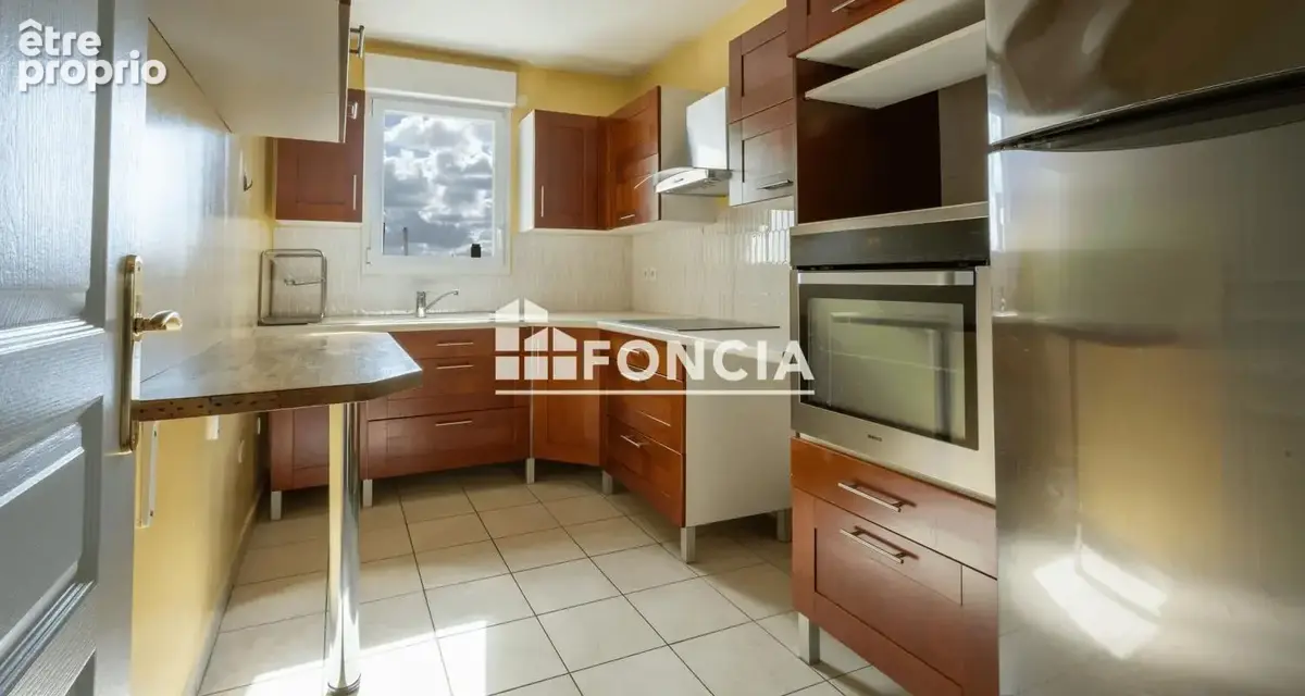 Appartement 4 pièces récent Quartier du Lycée DESCARTES - photo 6