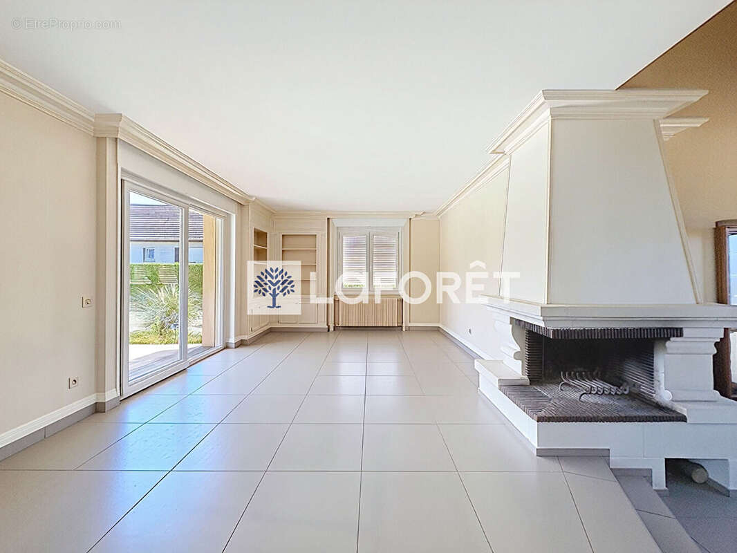 Maison T5 125m² avec piscine creusée - photo 3