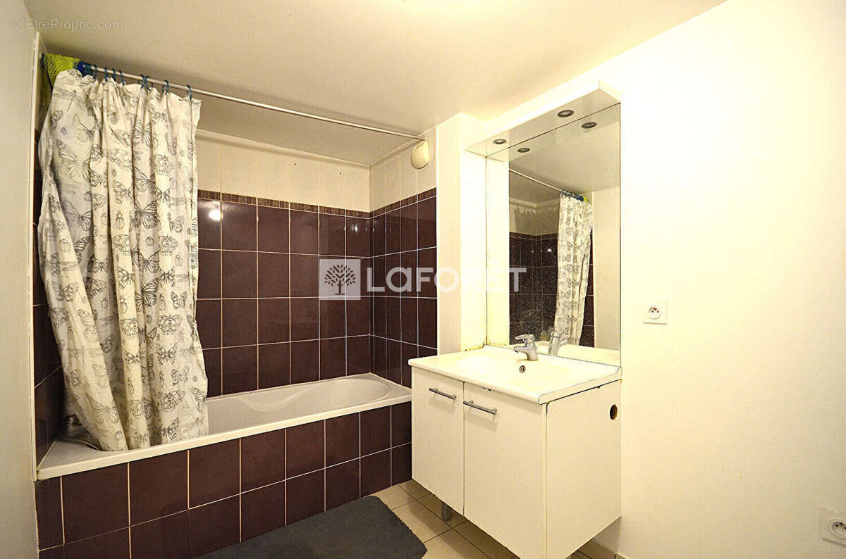 Appartement à VAULX-EN-VELIN