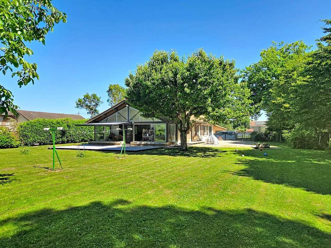 Maison à MEZERIAT