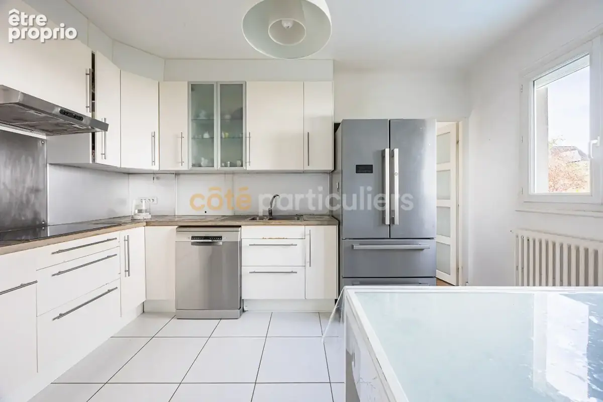 Maison saint-herblain/bouvardiere -- 5 chambres -- double piece de vie --190 m2 -- jardin --double garage--  deux bureaux - photo 5