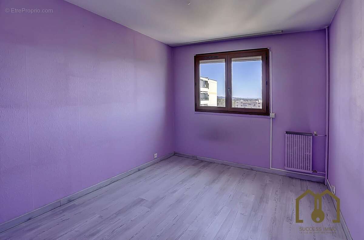 Appartement à VAULX-EN-VELIN