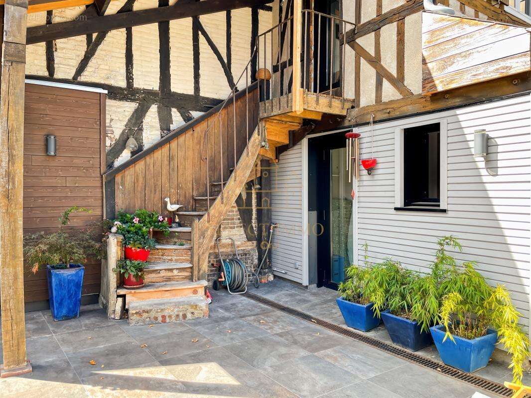 Magnifique propriété de 276m² entièrement rénovée en hyper-centre d'Evreux - photo 7