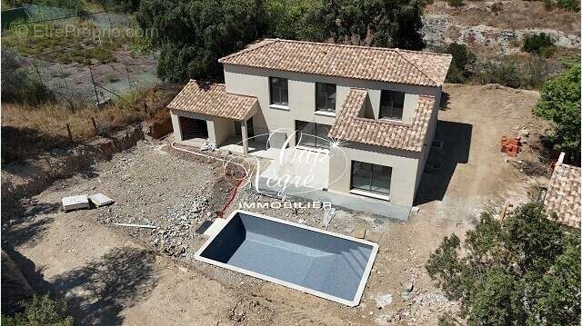 Maison à PLAN-DE-LA-TOUR