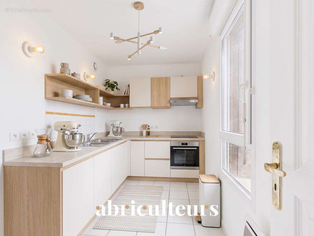 Appartement T3 de 73 m² exposé plein Sud avec vue sur le bassin et le pigeonnier – Résidence de standing à Survilliers - photo 6