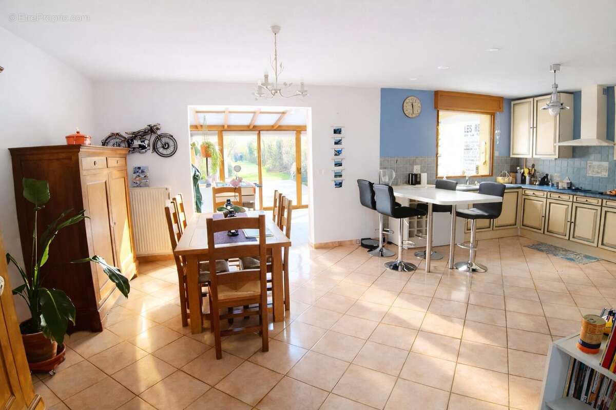 Maison à PETITE-FORET